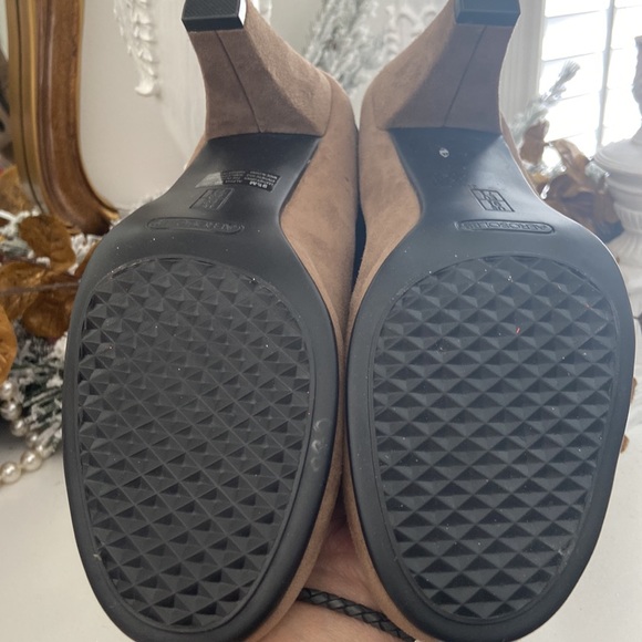 Aerosoles “ Alpha Ray” Spat Booties - Picture 9 of 10